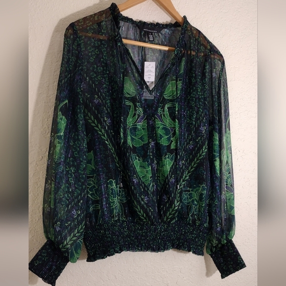 White House Black Market Vibrant Green and Black Floral Blouse - Picture 6 of 10